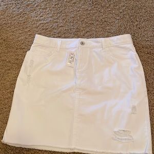 Children’s place sized 16, never been worn with tags!